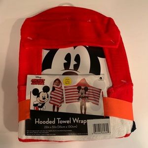 NWT - Disney Mickey Mouse Hooded Bath Towel
